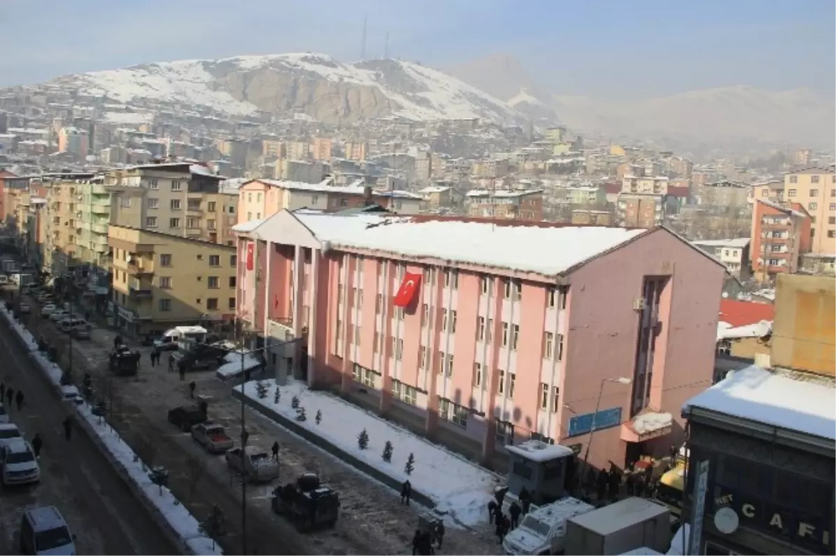 Özel Polikliniği Olmayan Tek İl Olan Hakkari\'de Vatandaşlardan Talep Var