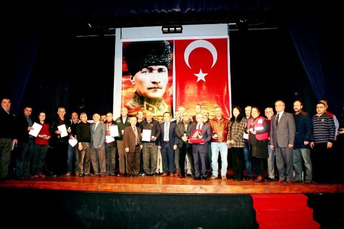 Rekortmen Bağışçılara Kızılay\'dan Madalya