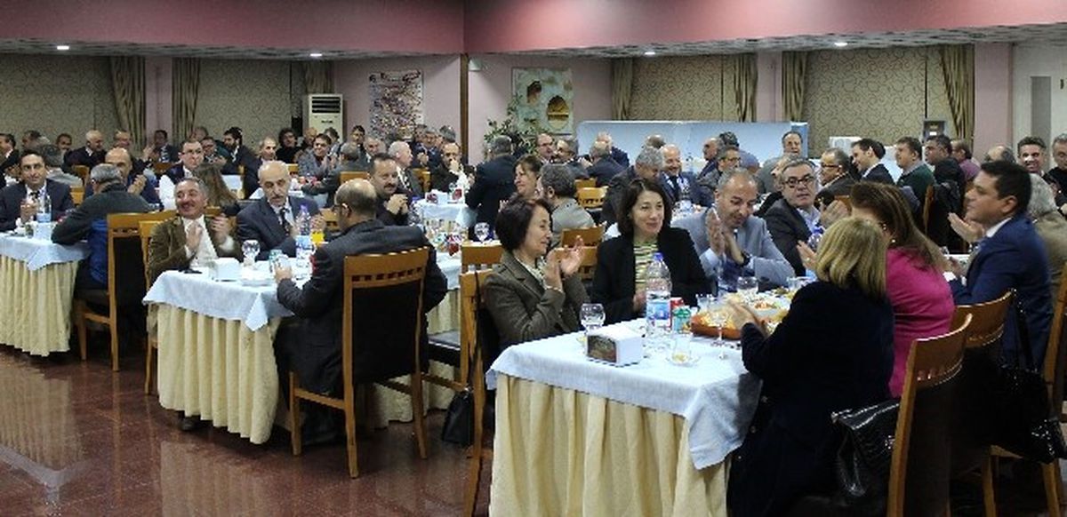 Rektör Çomaklı, Üniversite Eski Yöneticileriyle Bir Araya Geldi