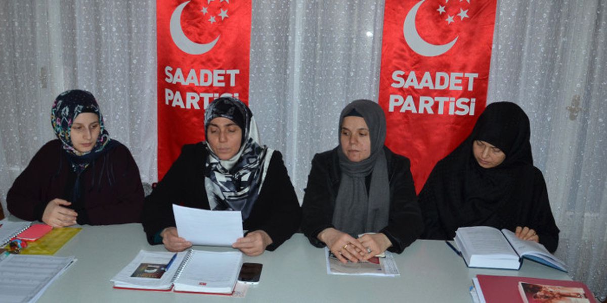 Saadet Partisi Karamürsel İlçe Kadın Kolları Divan Toplantısı