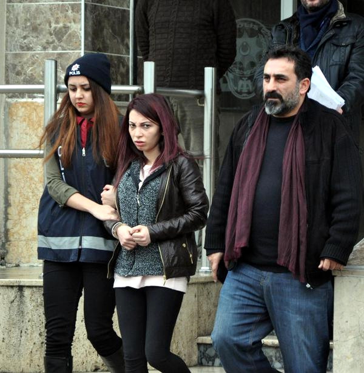 Sahte Parayla Alışveriş Yapan Kübra, Tutuklandı