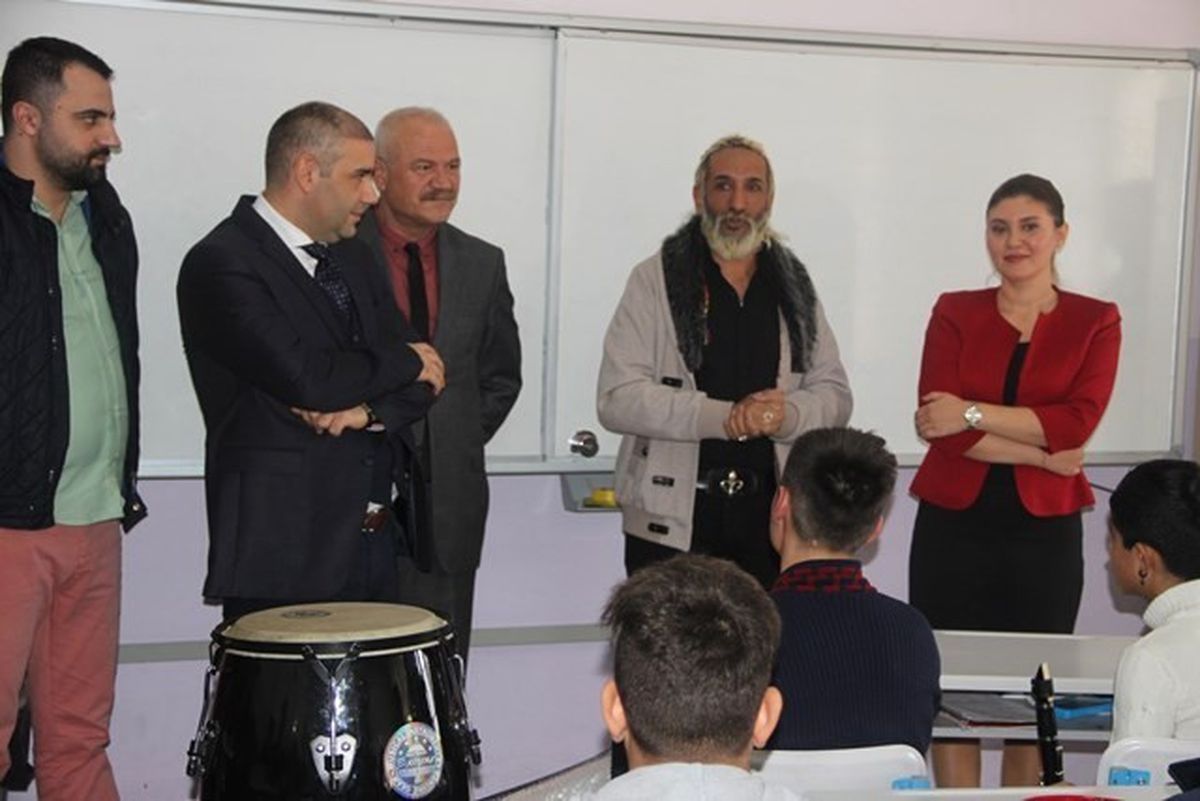 Şarkıcı Tarık Mengüç: Roman Olmaktan Gurur Duyuyorum, Maddi İmkansızlıklardan Okuyamadım