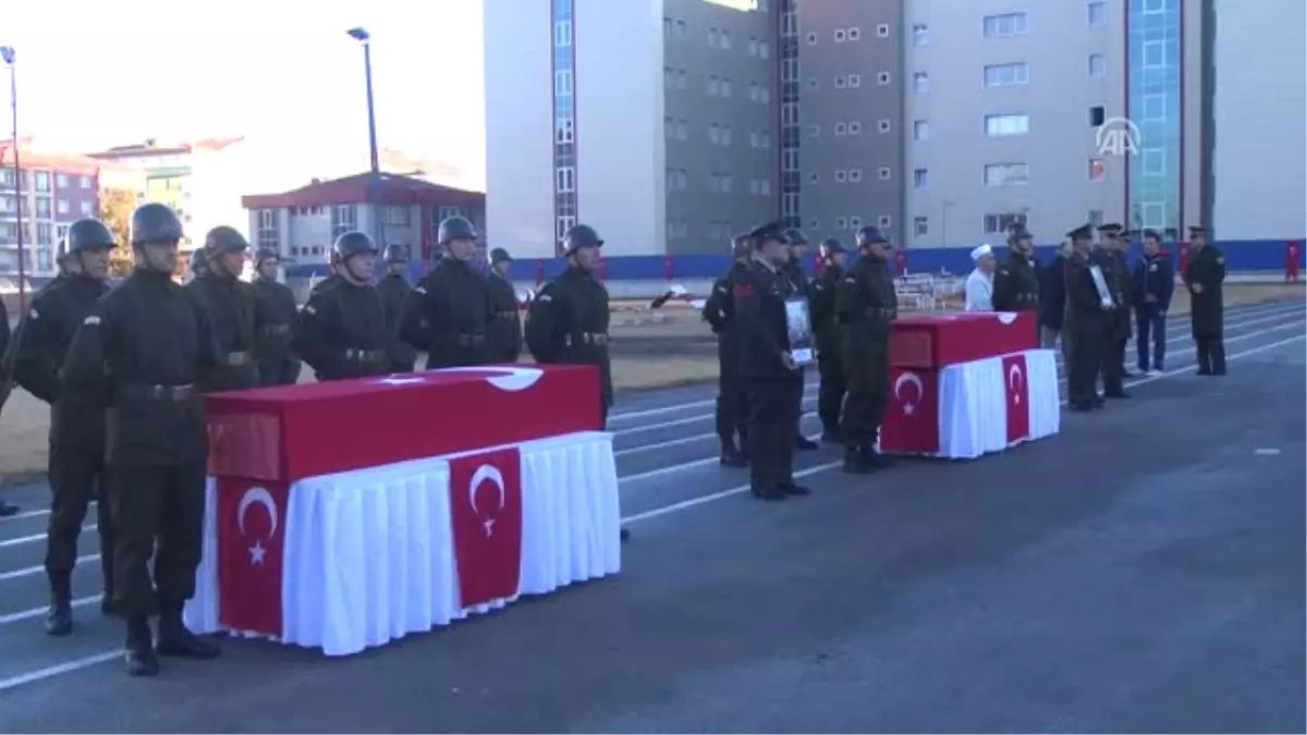 Şehit Astsubay Çavuş Gençer Ile Uzman Çavuş Ekinci\'nin Cenazeleri Memleketlerine Gönderildi