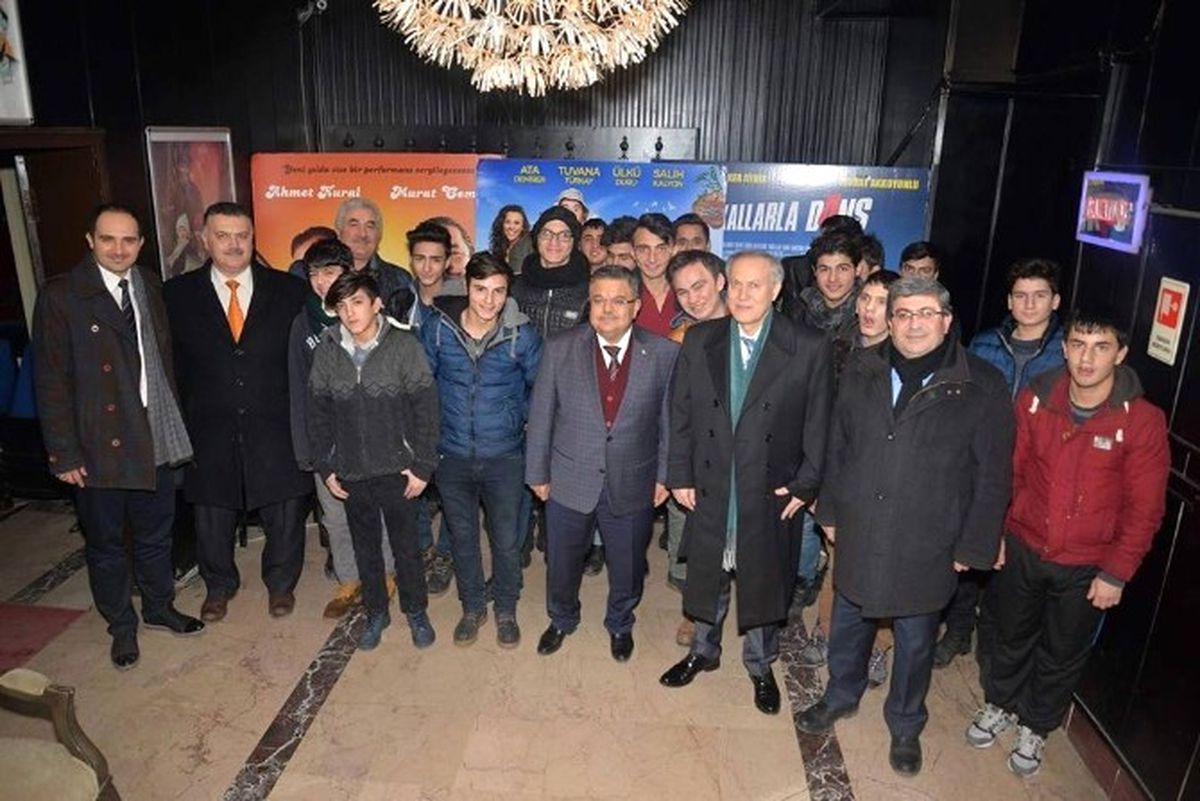 Sevgi Evlerinde Kalan Gençlerle Sinemada Buluşuldu