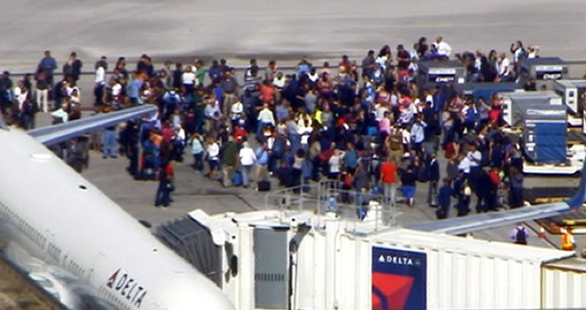 ABD'de Havalimanında Silahlı Saldırı: 5 Ölü 9 Yaralı