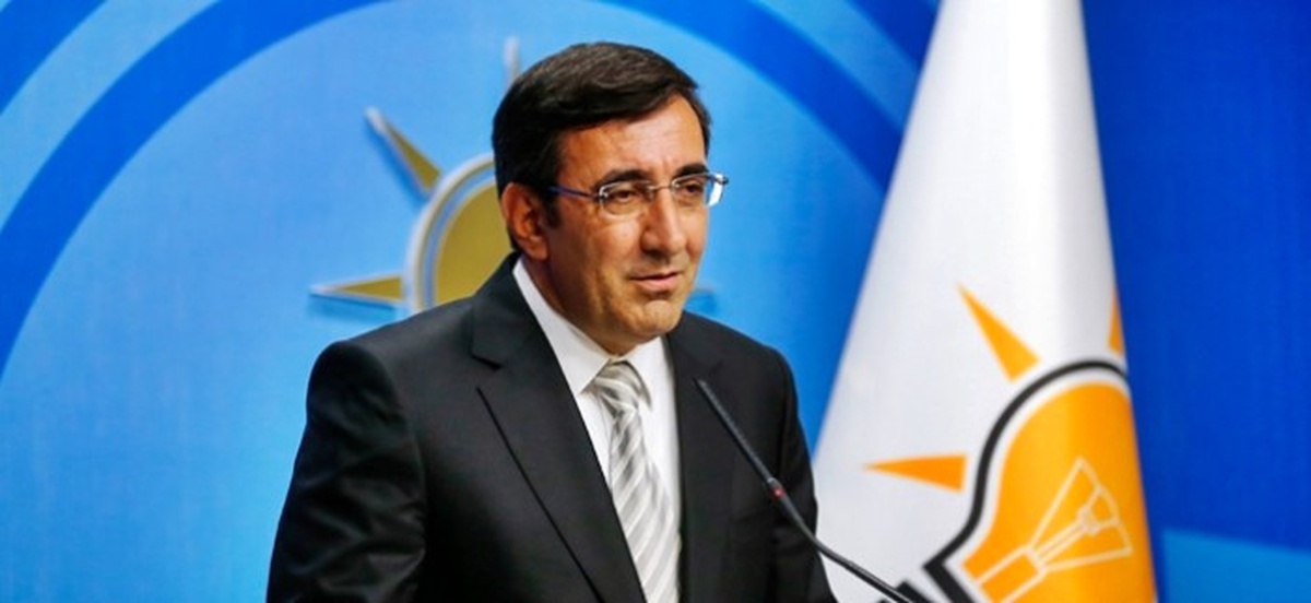 Sosyal Medyaya Düzenlemeye İhtiyaç Var\'