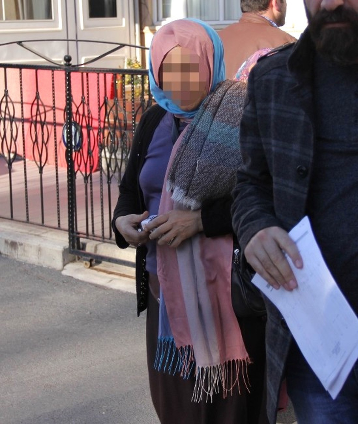 Yankesicilik Suçundan 1.5 Yıl Cezası Bulunan Kadın Tutuklandı