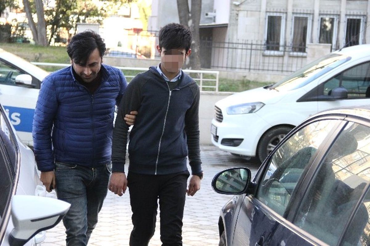 Yolcu Otobüsünde Bin 300 Paket Kaçak Sigarayla Yakalandı