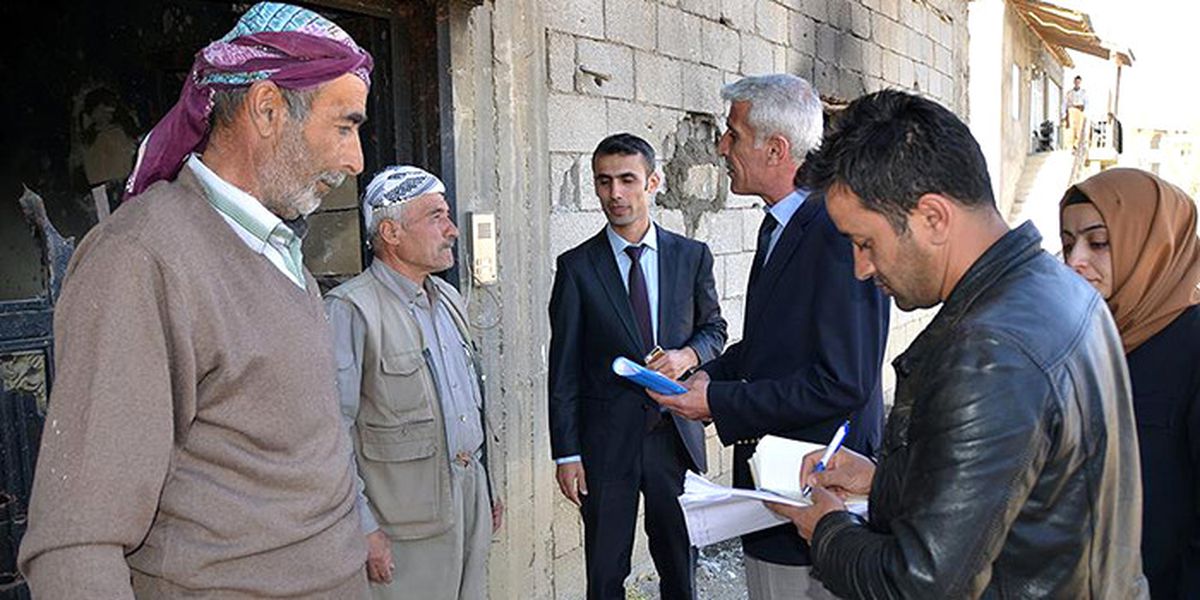 Yüksekova\'da Terör Mağduru Ailelere Devlet Yardımı