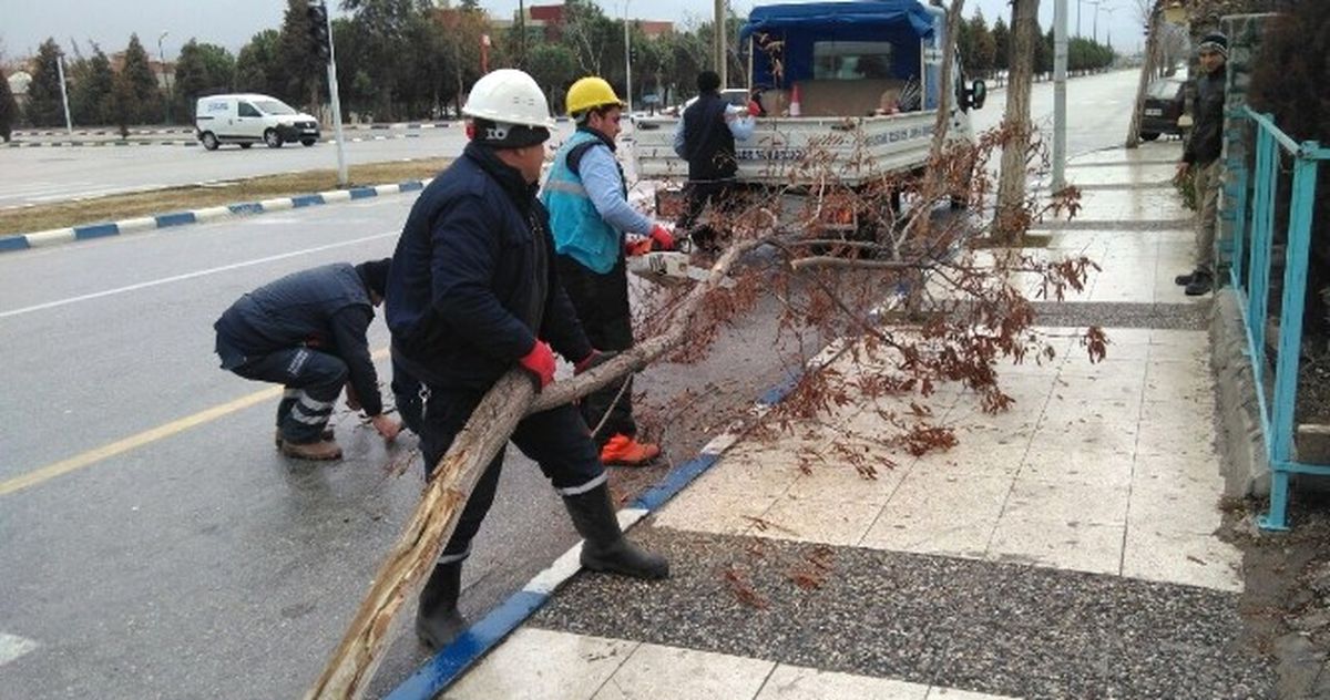 Yunusemre\'de Fırtına Alarmı