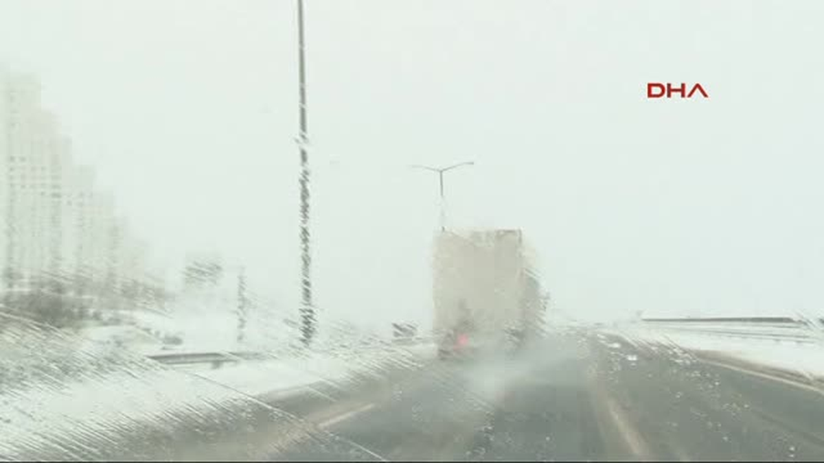 3. Köprü Yolunda Trafik Durdu; Araçlar Mahsur Kaldı