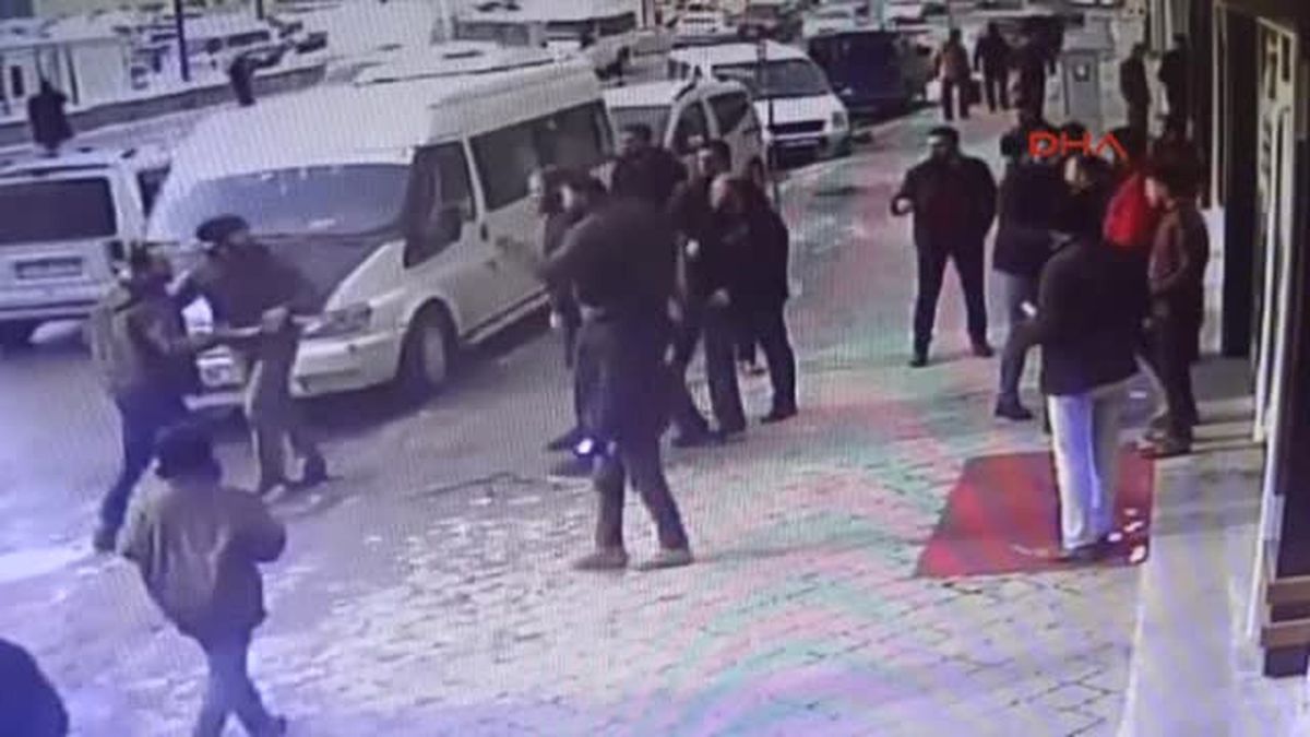 Ağrı - Kürekli, Bıçaklı Kavga Kamerada