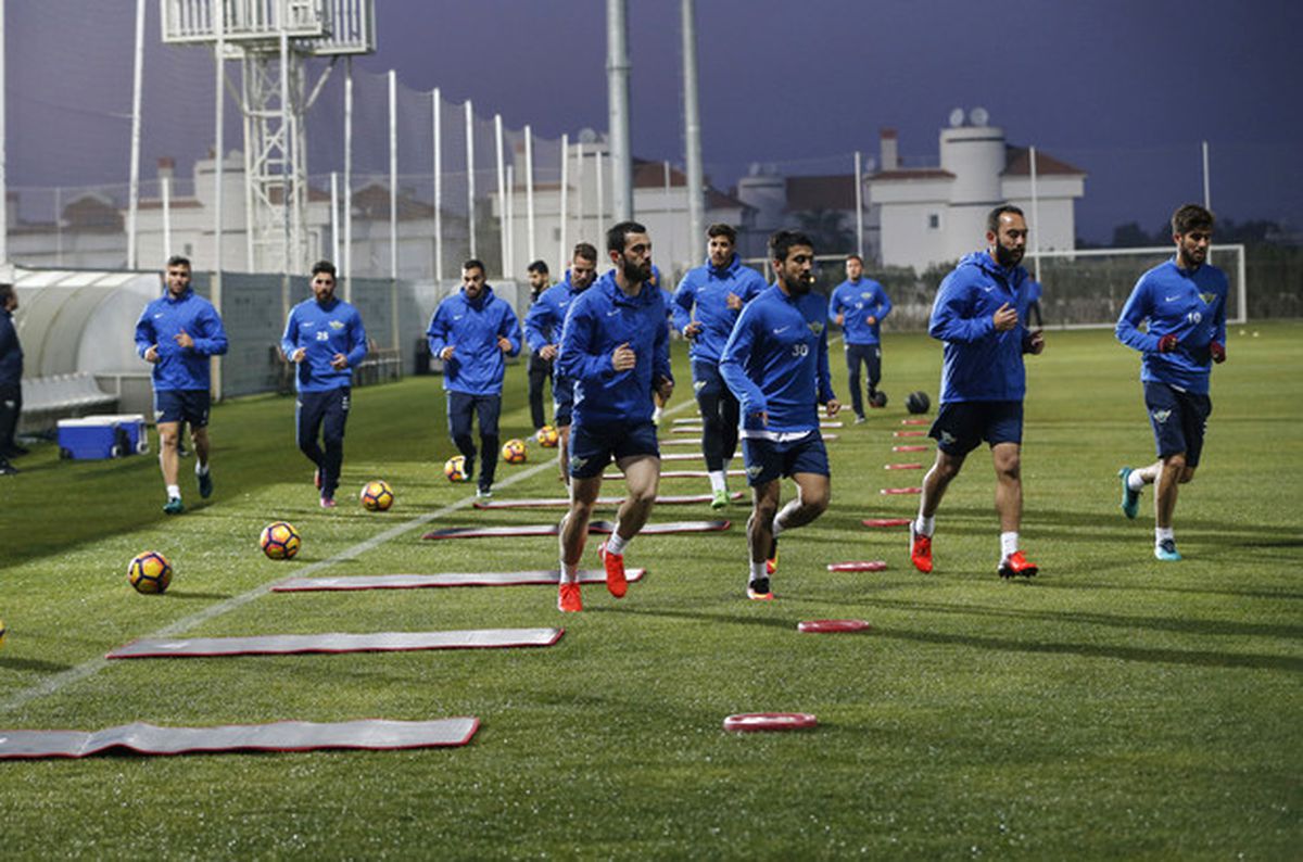 Akhisar Belediyespor\'un Antalya Kampı