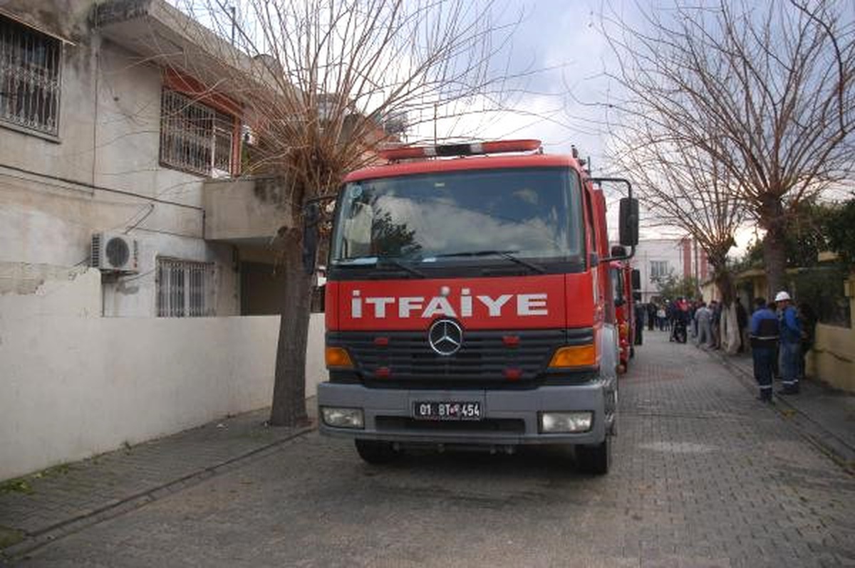 Annesinin Kapıyı Üzerine Kilitleyip Evde Yalnız Bıraktığı Çocuk Yangında Öldü