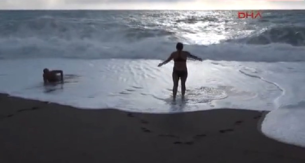 Antalya\'da Deniz Keyfi ve Kar Esareti Bir Arada
