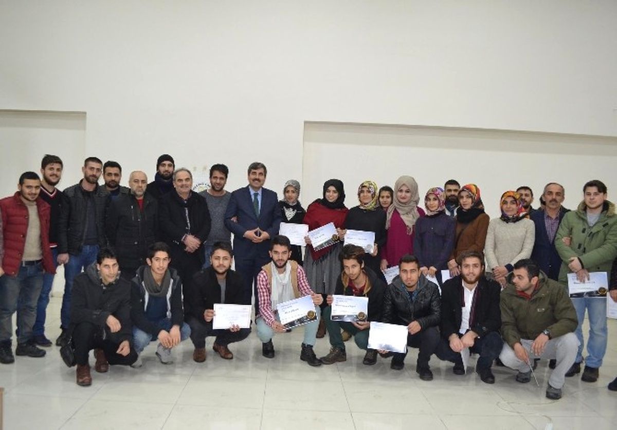 Başkan Asya Gençlere Sertifika Dağıttı