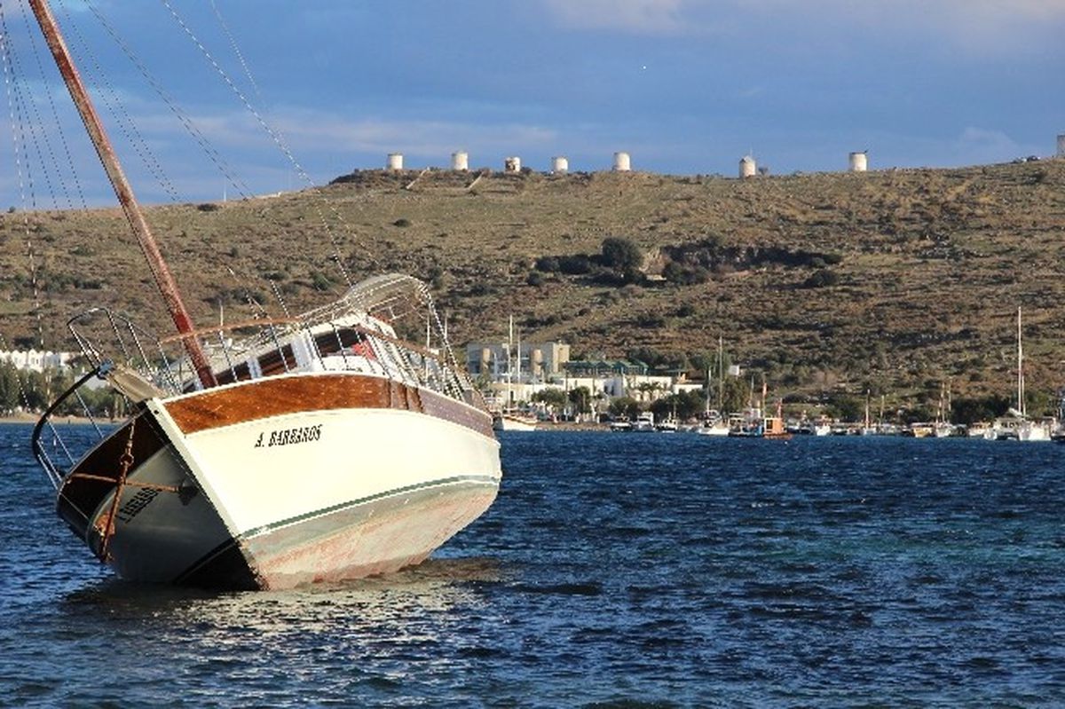 Bodrum\'da Lodos Tekne Batırdı