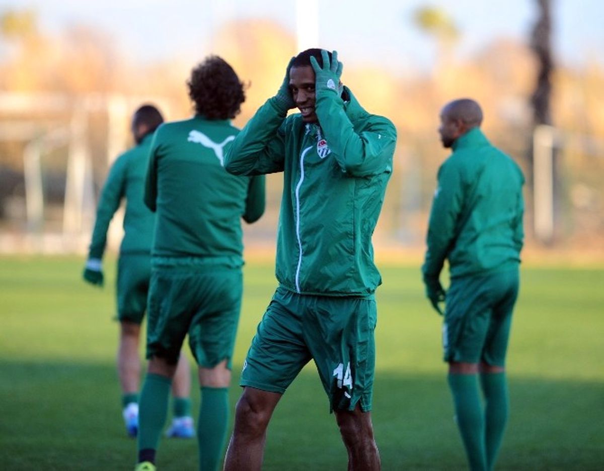 Bursaspor\'da Batalla ve Del Valle Kampa Katıldı