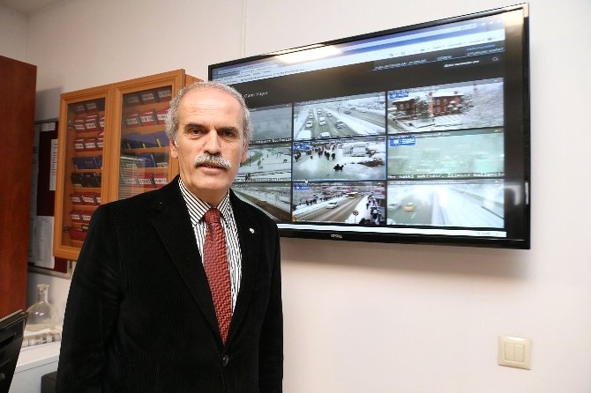 Büyükşehir\'den Yolda Kalanlara Kumanya