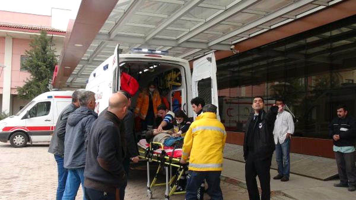 Deaş, Azez\'de Bomba Yüklü Araç Patlattı (2)