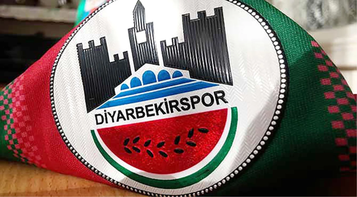 Diyarbekirspor\'da İki Futbolcu Ayrılıyor