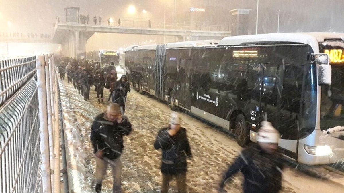 Ek Görüntüler) Tem\'de Trafik Kabusu...
