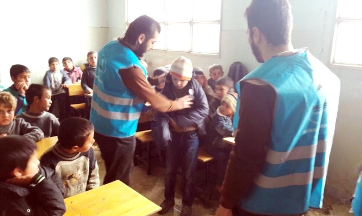 Fırat Kalkanı Harekatı\'ndaki Bölgelere Kışlık Bot ve Kaban Yardımları da Ulaştırılıyor