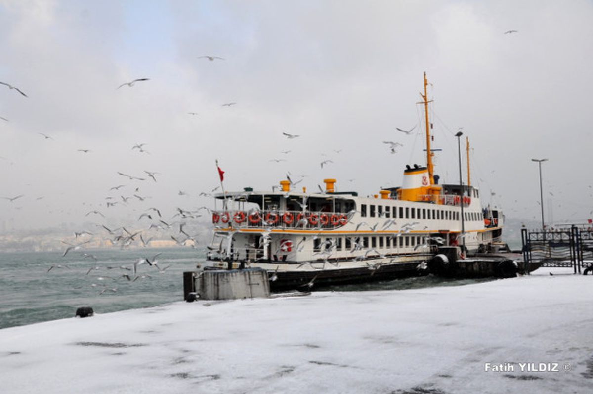 İstanbul\'da Vapur Seferleri İptal Oldu, Gemi Trafiği Durdu (1)