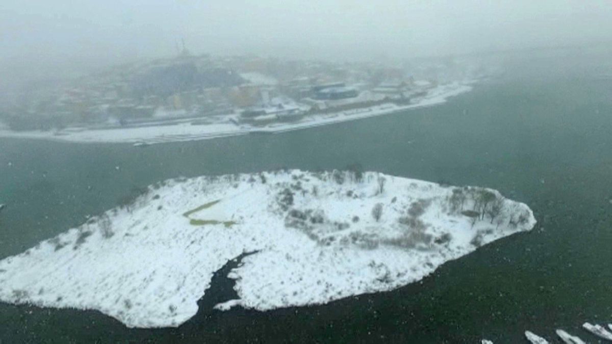 İstanbul\'u Kaplayan Beyaz Örtü Havadan Görüntülendi