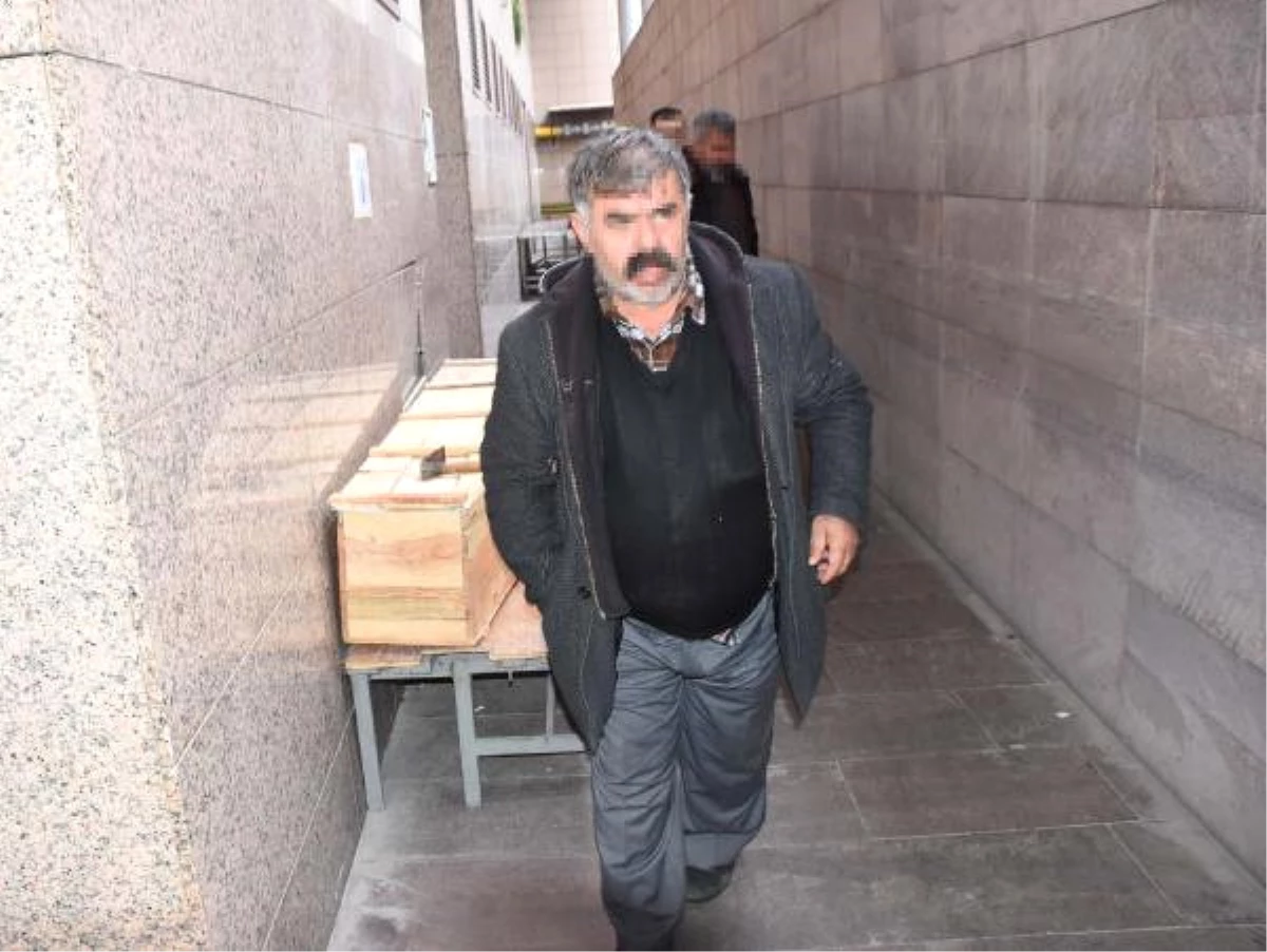 İzmir\'deki Bombalı Saldırıda 5 Adliye Çalışanı da Gözaltında (3)