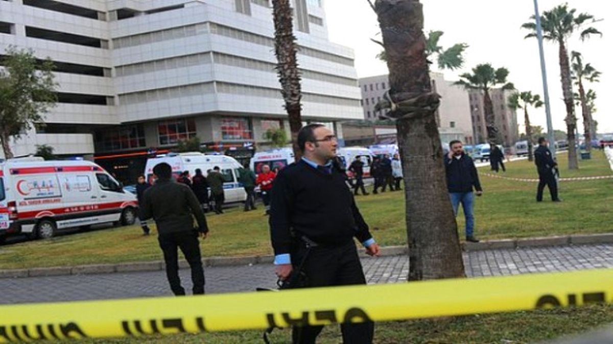 İzmir\'deki Bombalı Saldırıda 5 Adliye Çalışanı da Gözaltında (3)