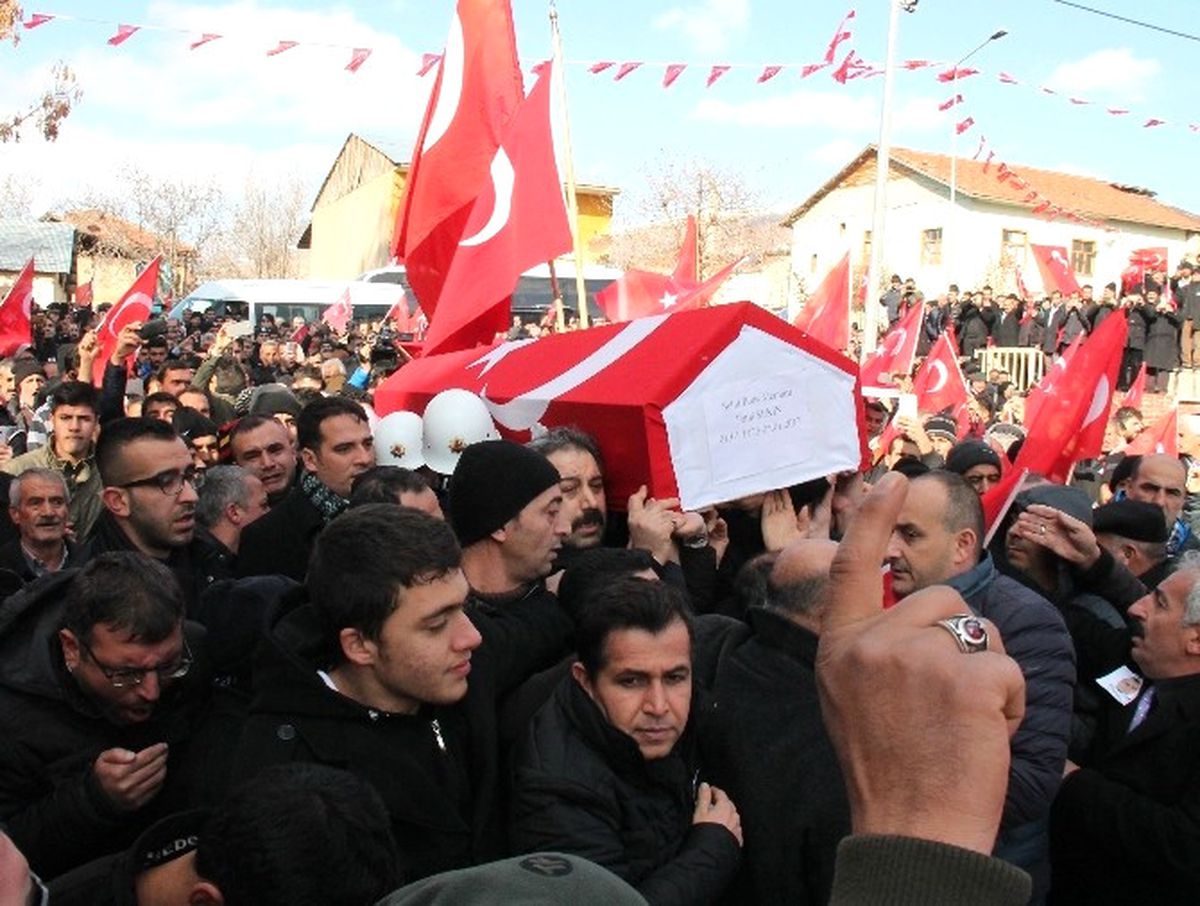 Kahraman Şehit Fethi Sekin\'i Binler Uğurladı