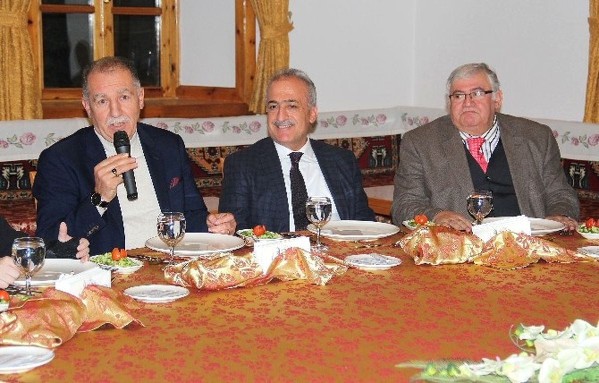Rektör Çomaklı, Erzurumlu Sanayici ve İş Adamlarını Ağırladı