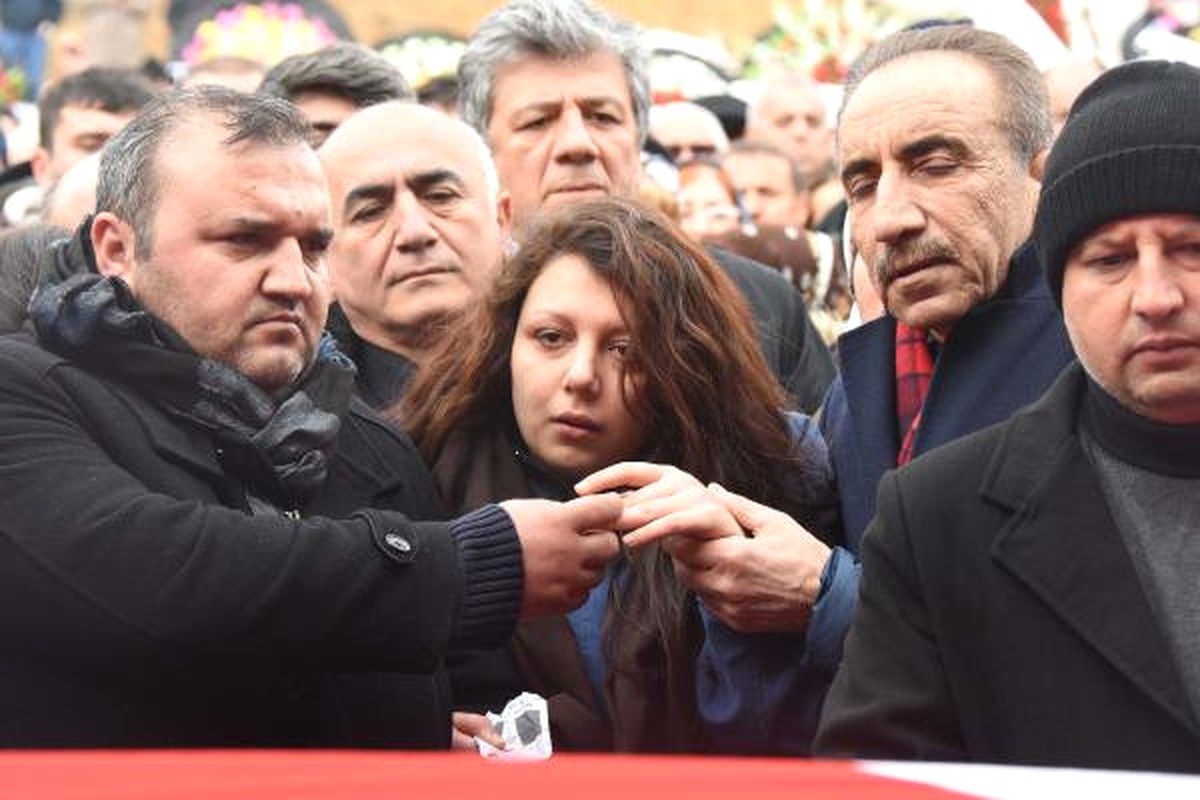 Şehit Mübaşir Gözyaşlarıyla Uğurlandı