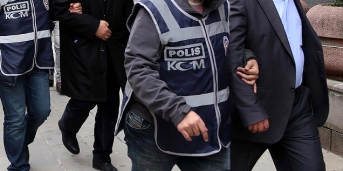 Sivas\'ta 2 Öğretmen Fetö\'den Tutuklandı
