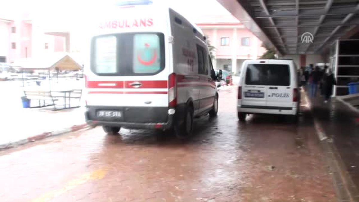 Suriye\'de Yaralanan 15 Öso Askeri Kilis\'e Getirildi