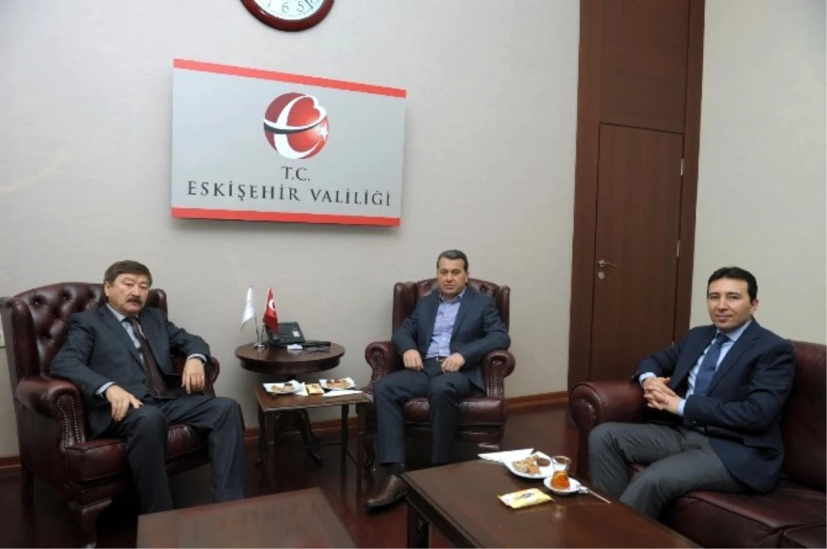 Türksoy Genel Sekreteri Kaseinov, Vali Çelik\'i Ziyaret Etti