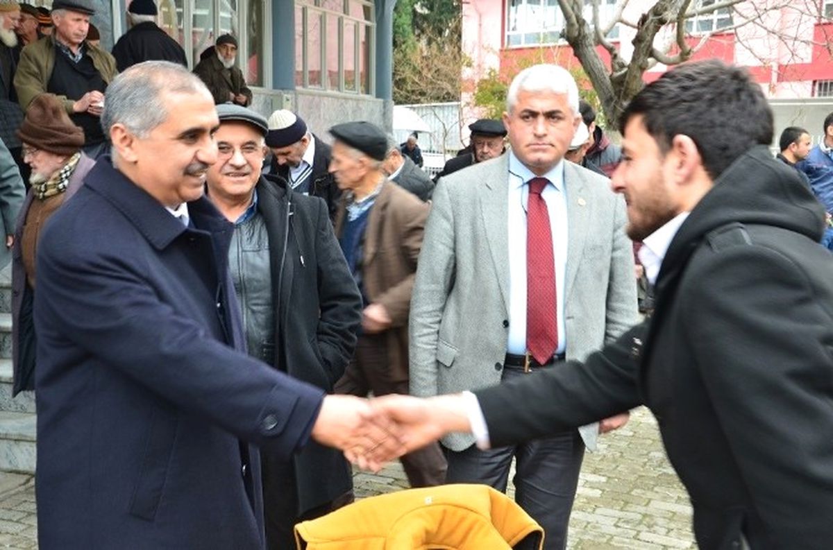Vali Koçak, Umurlu\'da Vatandaşın Sorunlarını Dinledi
