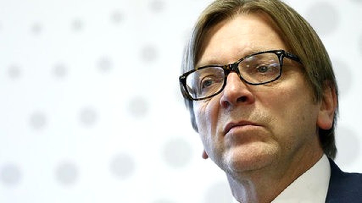Verhofstadt AP Başkanlığı İçin Yarışacak