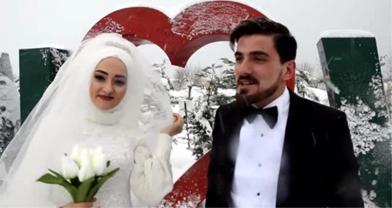Yalova\'da Yeni Evlenen Çift Düğün Fotoğraflarını Kar Altında Çektirdi