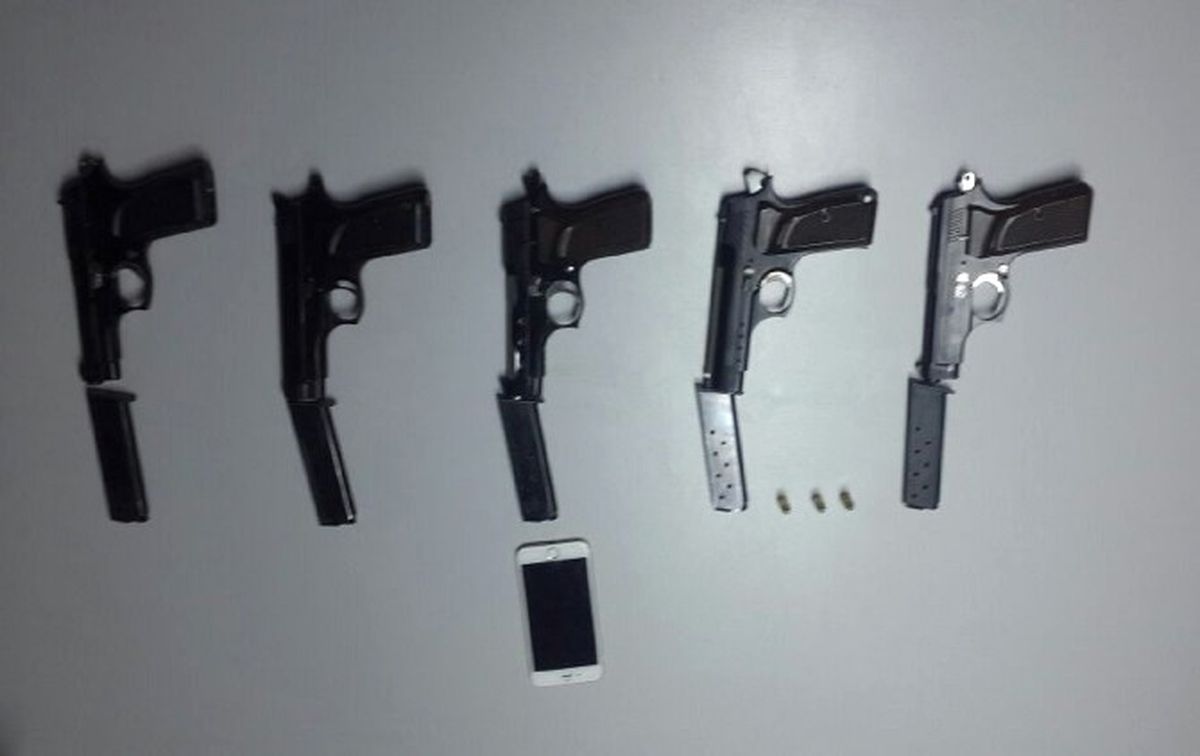 Yolcunun Valizinde 5 Adet Ruhsatsız Tabanca Bulundu