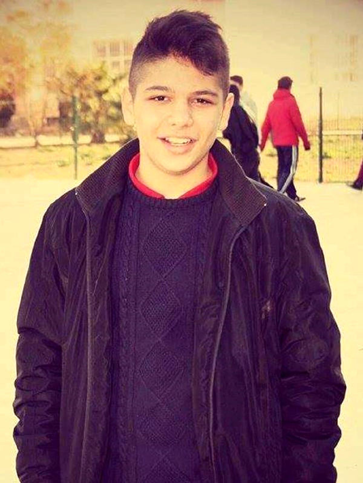 15 Yaşındaki Genç Falezlerden Denize Düştü