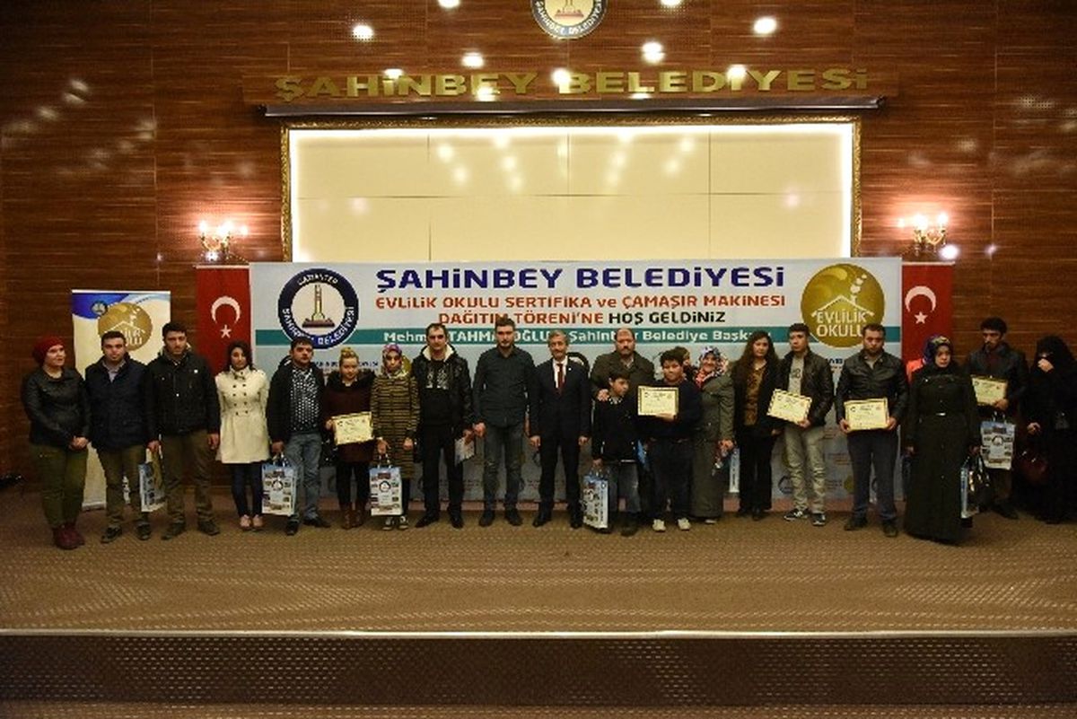 2017\'nin İlk Mezun Çiftleri