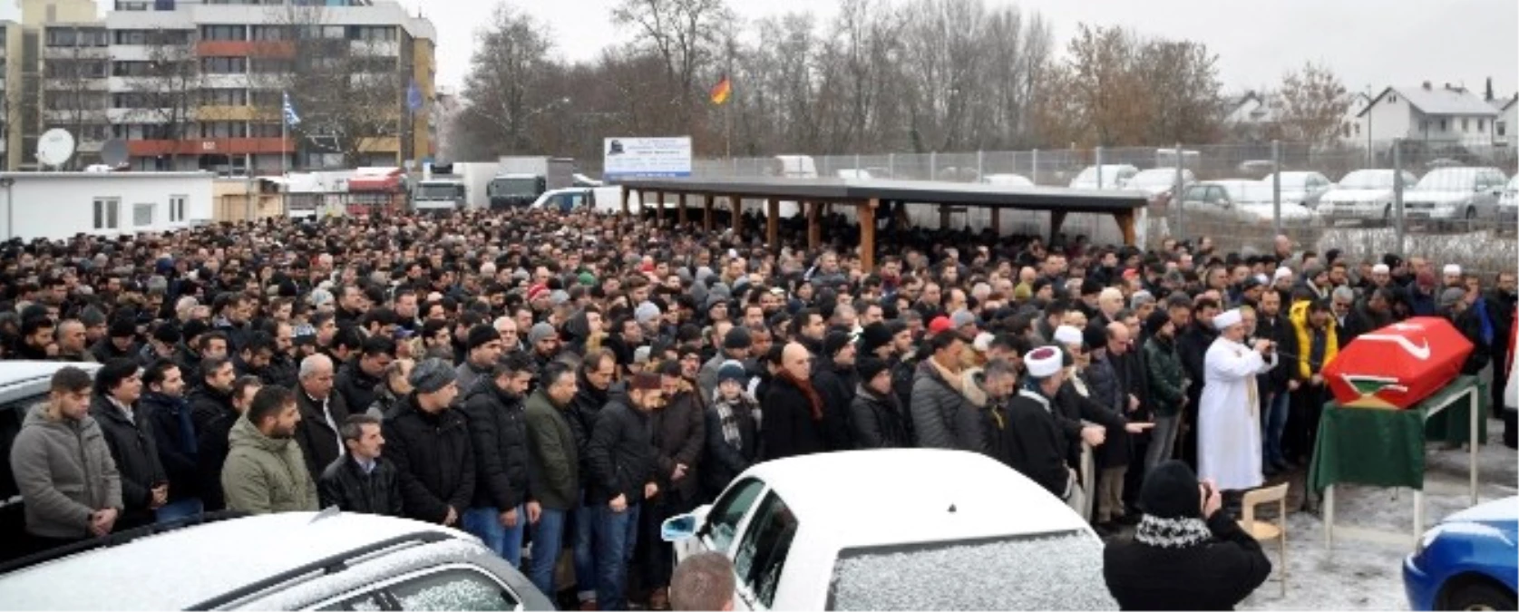 Almanya\'da Öldürülen Türk İş Adamının Naaşı Türkiye\'ye Gönderildi