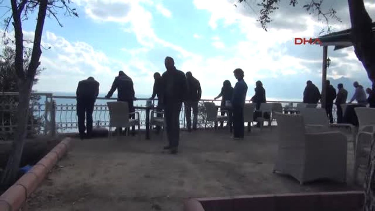 Antalya 15 Yaşındaki Genç Falezlerden Denize Düştü