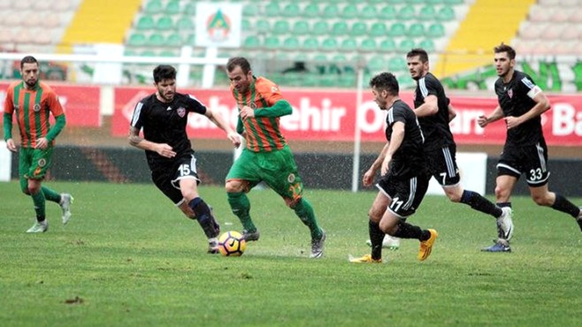 Aytemiz Alanyaspor, Kardemir Karabükspor\'u Farklı Yendi