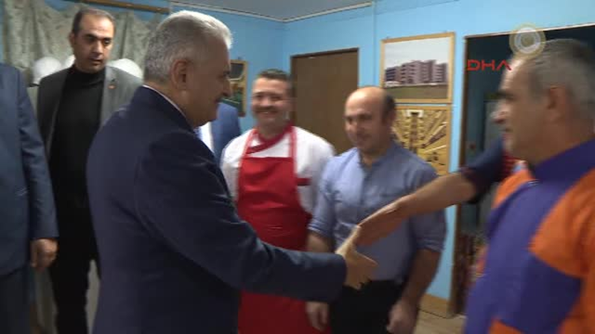 Başbakan Yıldırım, Bağdat\'ta Inşaatı Süren Türk Büyükelçiliği Binasını Gezdi