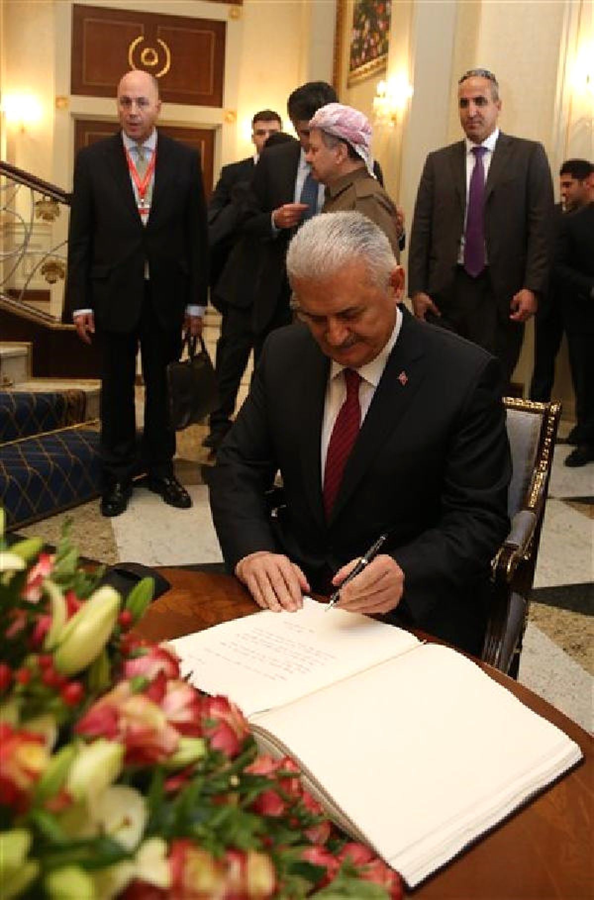 Başbakan Yıldırım, Erbil\'de Mesud Barzani ile Görüştü