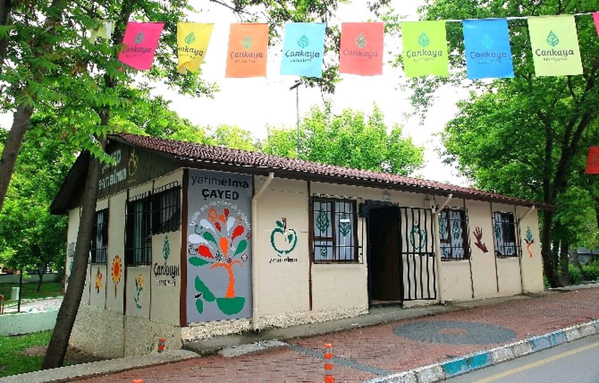 Çayed, \'Yarım Elma\'yla 26 Bin 901 Kişinin Gönlünü Aldı