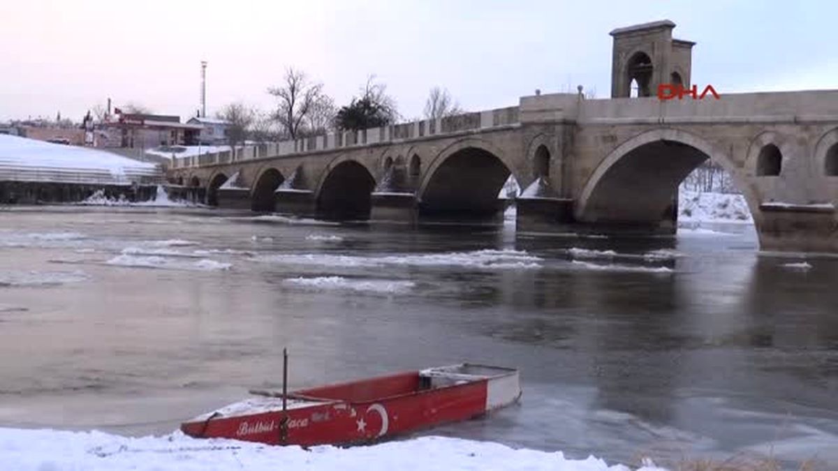 Edirne Hava Sıcaklığı -10\'a Düştü, Tunca Nehri Buz Tuttu